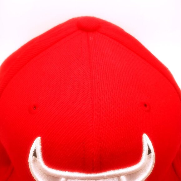 Mitchell & Ness Men's Basketball Hat Chicago Bulls Logo Snapback Fitted Red Cap - Picture 5 of 13